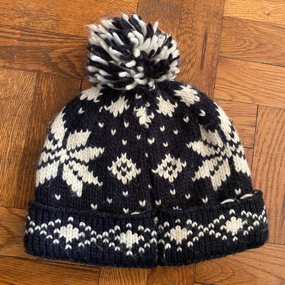 American Eagle warm cozy navy blue Pom Pom beanie - Picture 5 of 5